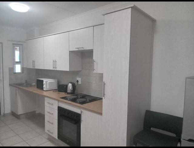 2 BEDROOM PROPERTY TO RENT IN STELLENDALE